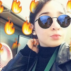 Meet your Posher, Natanatasha